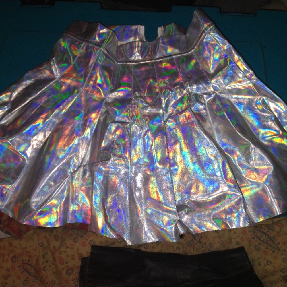 AMAZING Holographic skirt Sz M